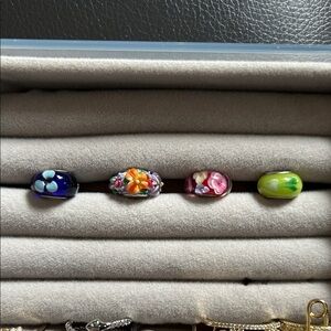 Floral Glass Bead Set - Multicolor